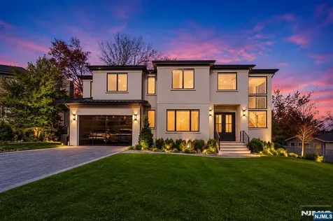 3 Mountain View Court Demarest NJ 07627