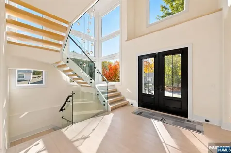3 Mountain View Court Demarest NJ 07627