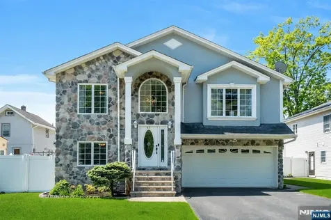 69 Thiem Avenue Rochelle Park NJ 07662