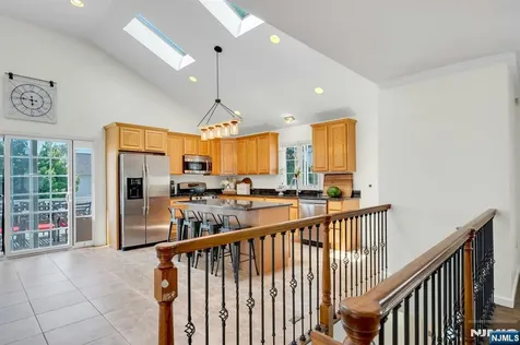 69 Thiem Avenue Rochelle Park NJ 07662