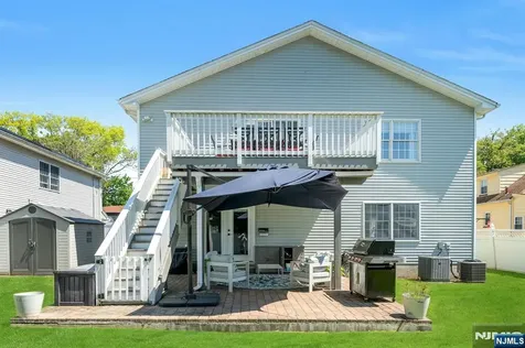69 Thiem Avenue Rochelle Park NJ 07662