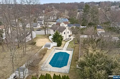 40 Catherine Court Cedar Grove NJ 07009