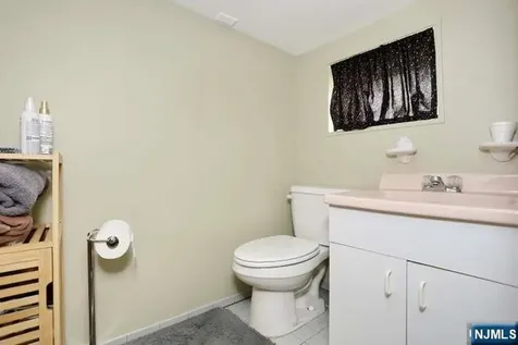 35 Demarest Avenue Bergenfield NJ 07621