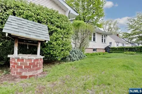 35 Demarest Avenue Bergenfield NJ 07621