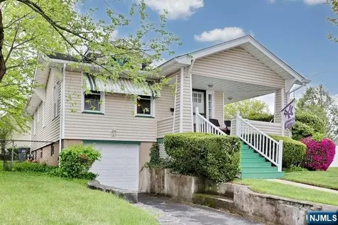35 Demarest Avenue Bergenfield NJ 07621