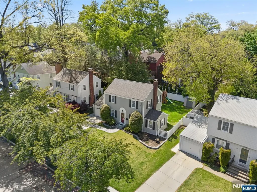 36 Burlington Road Clifton NJ 07012