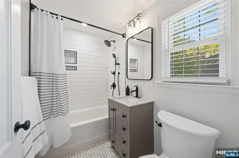 36 Burlington Road Clifton NJ 07012