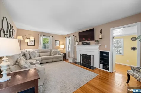 36 Burlington Road Clifton NJ 07012