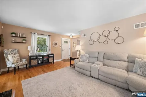 36 Burlington Road Clifton NJ 07012