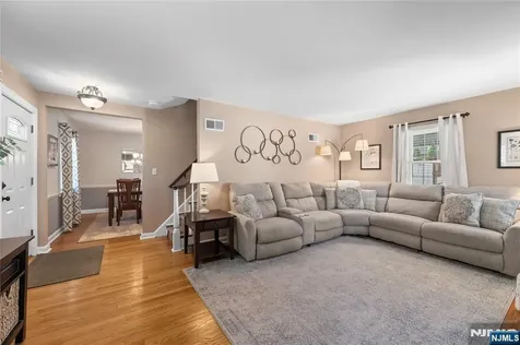36 Burlington Road Clifton NJ 07012