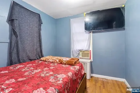 176C Parker Street Newark NJ 07104