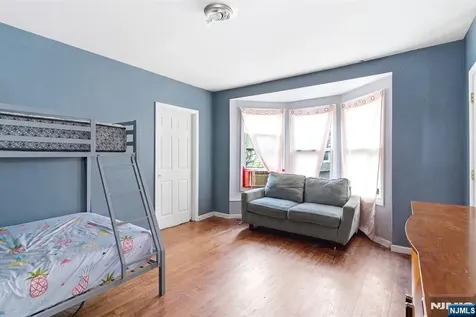 176C Parker Street Newark NJ 07104