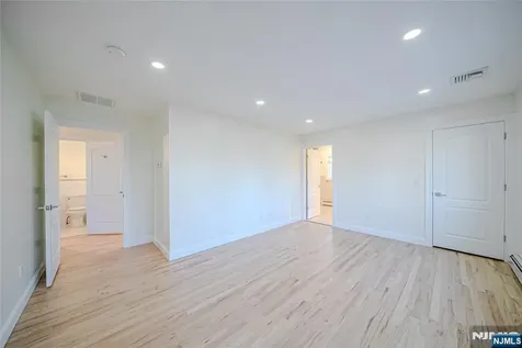 47 Columbus Drive Tenafly NJ 07670