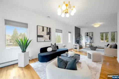 177 Lawson Place Paramus NJ 07652