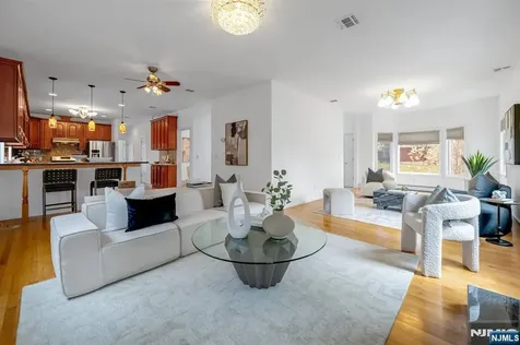 177 Lawson Place Paramus NJ 07652