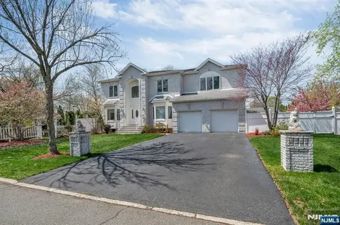 177 Lawson Place Paramus NJ 07652
