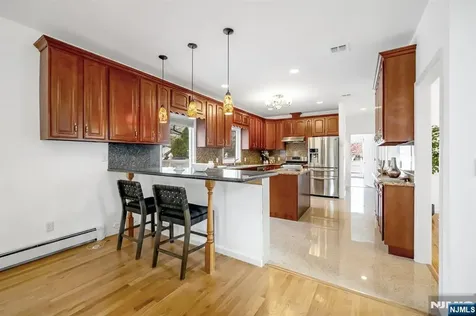 177 Lawson Place Paramus NJ 07652