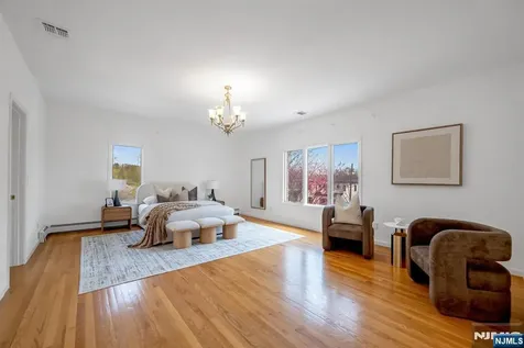 177 Lawson Place Paramus NJ 07652