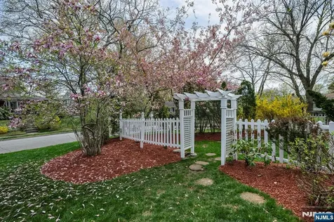 177 Lawson Place Paramus NJ 07652