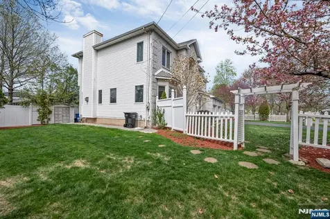 177 Lawson Place Paramus NJ 07652