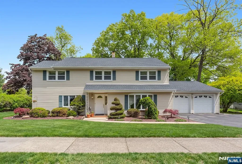 16 Barbara Way Wayne NJ 07470