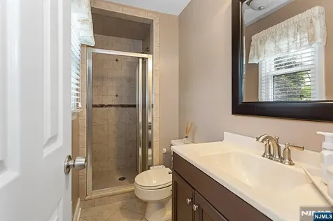 16 Barbara Way Wayne NJ 07470