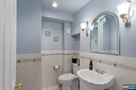 16 Barbara Way Wayne NJ 07470