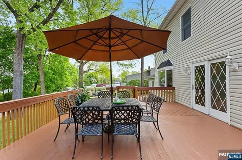 16 Barbara Way Wayne NJ 07470