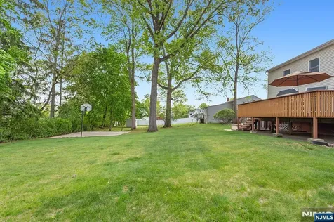 16 Barbara Way Wayne NJ 07470