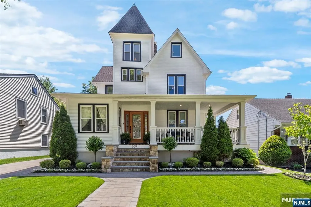 209 W Passaic Avenue Rutherford NJ 07070