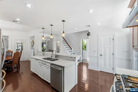 209 W Passaic Avenue Rutherford NJ 07070