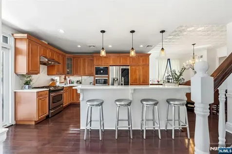 209 W Passaic Avenue Rutherford NJ 07070
