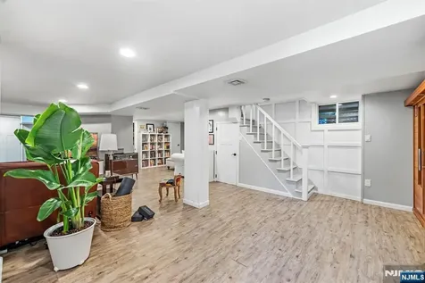 209 W Passaic Avenue Rutherford NJ 07070