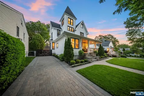 209 W Passaic Avenue Rutherford NJ 07070