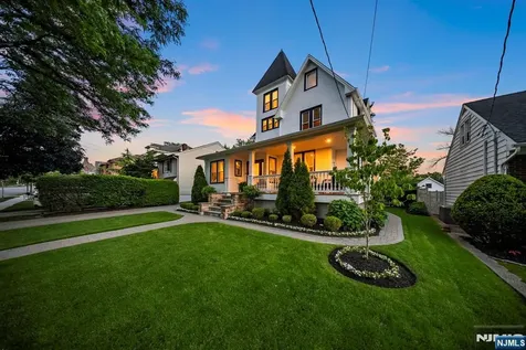 209 W Passaic Avenue Rutherford NJ 07070