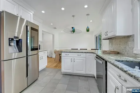 154 Spring Valley Road Park Ridge NJ 07656