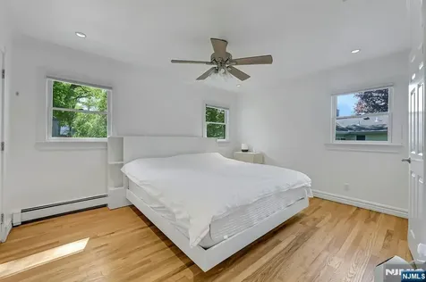 154 Spring Valley Road Park Ridge NJ 07656