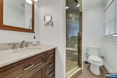 154 Spring Valley Road Park Ridge NJ 07656