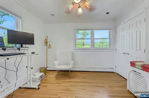 154 Spring Valley Road Park Ridge NJ 07656