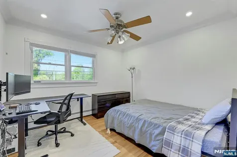 154 Spring Valley Road Park Ridge NJ 07656