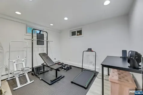 154 Spring Valley Road Park Ridge NJ 07656