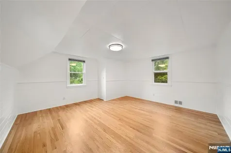 85 Serpentine Road Demarest NJ 07627
