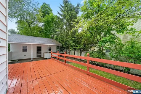 85 Serpentine Road Demarest NJ 07627