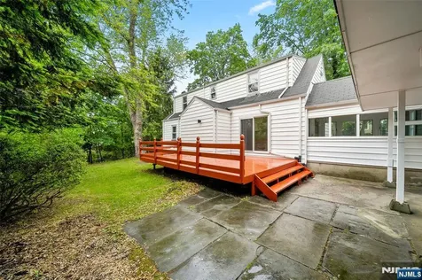 85 Serpentine Road Demarest NJ 07627