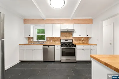 85 Serpentine Road Demarest NJ 07627