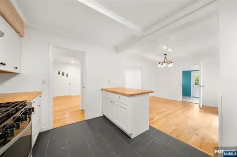 85 Serpentine Road Demarest NJ 07627