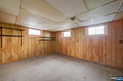 304 Gilbert Avenue Elmwood Park NJ 07407