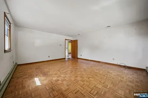 304 Gilbert Avenue Elmwood Park NJ 07407