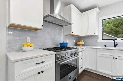 59 Ferndale Avenue Glen Rock NJ 07452