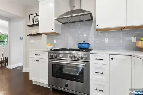 59 Ferndale Avenue Glen Rock NJ 07452
